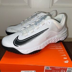 Nike Alpha Haurache Elite 4 Turf Size 10 Womens
